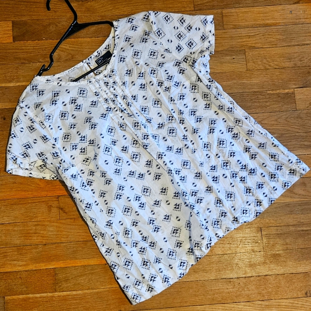 XL Gap Blouse Southwestern Arrowhead Bussiness Casual Light 100% cotton